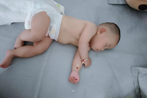 中卫宝宝肠胀气的症状